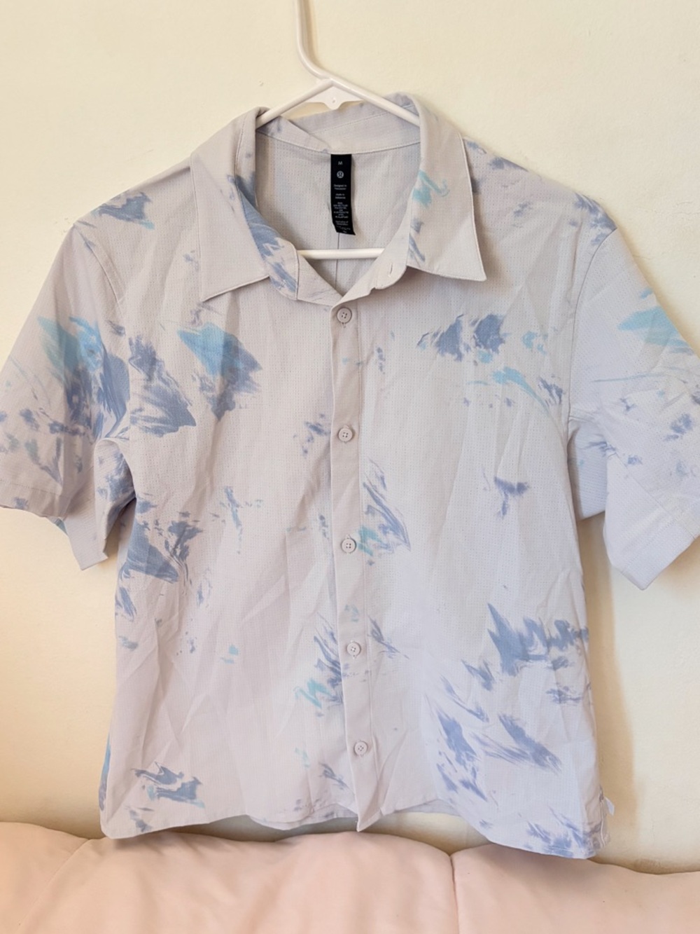 Lululemon Men’s button up shirt